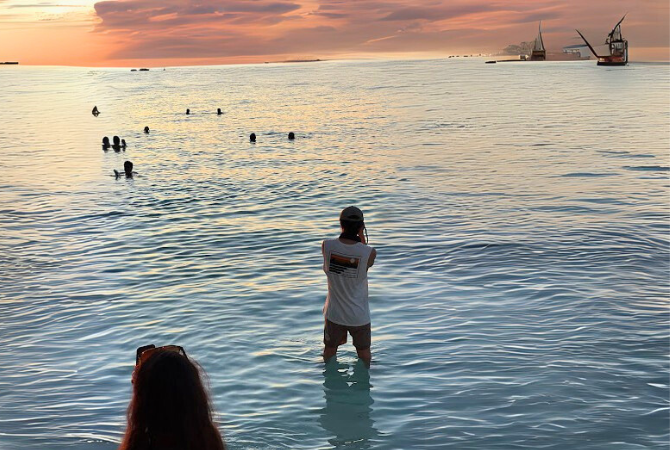 台北→吉隆坡→飛往馬列機場→前往馬富士居民島→島上自由散策(可安排水上活動)