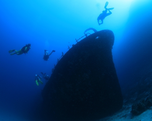 兩次船潛→居民島上自由探索