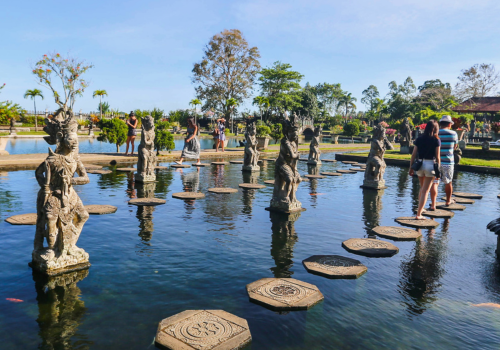 優閒享用早餐→水上宮殿→花園餐廳→VILLA SPA 120分鐘→別墅內享用晚餐